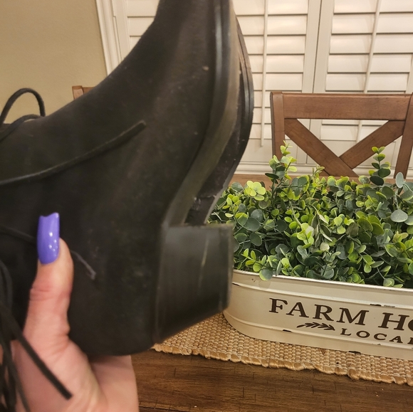 Vintage leather boots with fringe - Picture 12 of 14